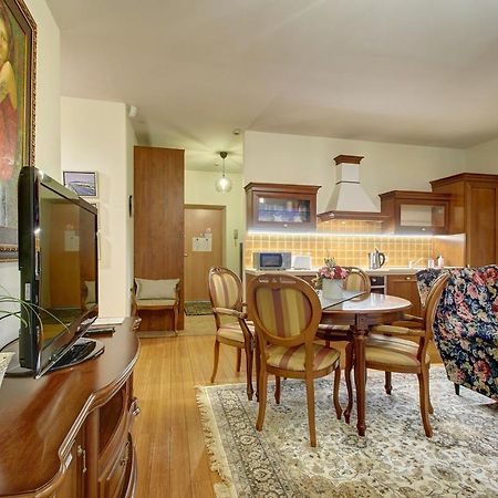 Helios 19 Luxury Vilnius Apartment Bagian luar foto