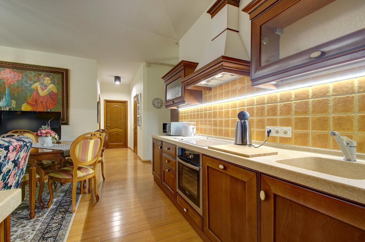 Helios 19 Luxury Vilnius Apartment Bagian luar foto