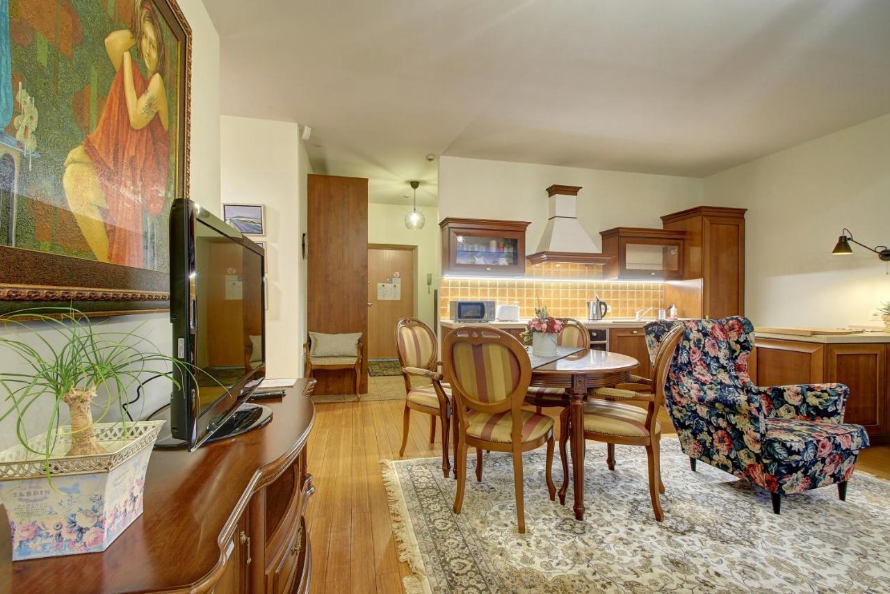 Helios 19 Luxury Vilnius Apartment Bagian luar foto